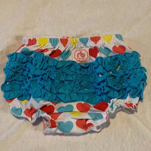 3 different ruffle buns - Picture 3 of 11